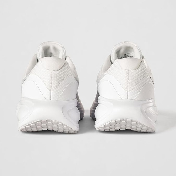 Nike Women's Running Shoes - Picture 2 of 5